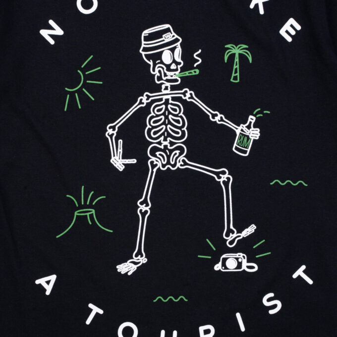 Everyday Holiday T-shirt Not Like A Tourist Black