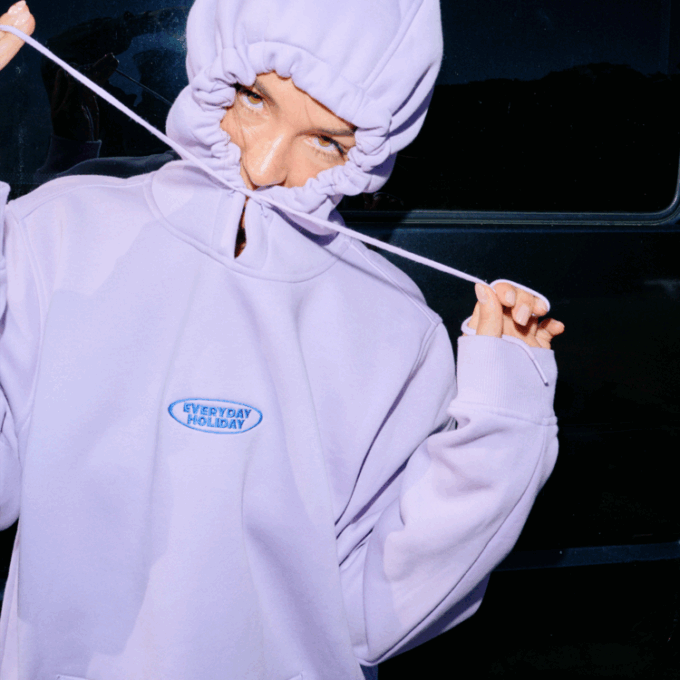 Everyday Holiday Hoodie Patch Fiolet